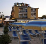 Hotel Estate in Torre Pedrera (RN) / Adriak�ste