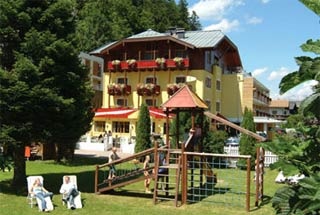 Urlaub mit der Familie Hotel Badhaus Angebot in Zell am See