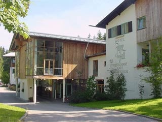 Urlaub mit der Familie Hotel J�ger von Fall Angebot in Lenggries / OT Fall