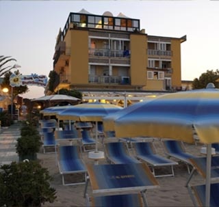 Urlaub mit der Familie Hotel Estate Angebot in Torre Pedrera (RN)