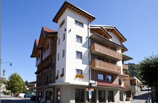 Urlaub mit der Familie Harmony Suite Hotel Angebot in Selvino (BG)