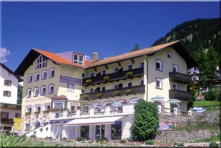 Hotel Am Reschensee in Reschen