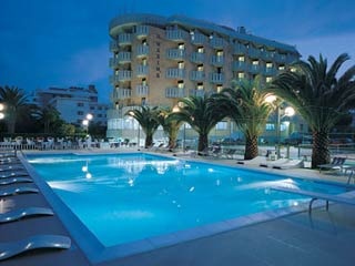 Hotel Maxims in Villa Rosa (TE)