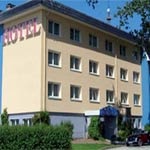 Flughafenhotel Nordik Hotel Am Tierpark nur 60km zum Flughafen Flughafen Rostock-Laage Flughafenhotel Nordik Hotel Am Tierpark nur 60km zum Flughafen Flughafen Rostock-Laage