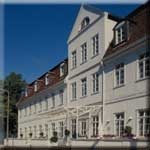 Flughafenhotel Hotel Friedrich-Franz-Palais nur 15km zum Flughafen Flughafen Rostock-Laage Flughafenhotel Hotel Friedrich-Franz-Palais nur 15km zum Flughafen Flughafen Rostock-Laage