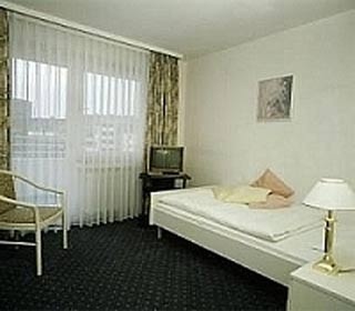 Airport Hotel  in D�sseldorf