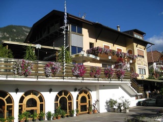 Hotel Gasthof L�wen am Flughafen Bozen