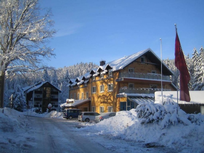 Wintersporthotel Hotel Ladenm�hle in Altenberg OT Hirschsprung in Altenberg Skihotel in Eisacktal