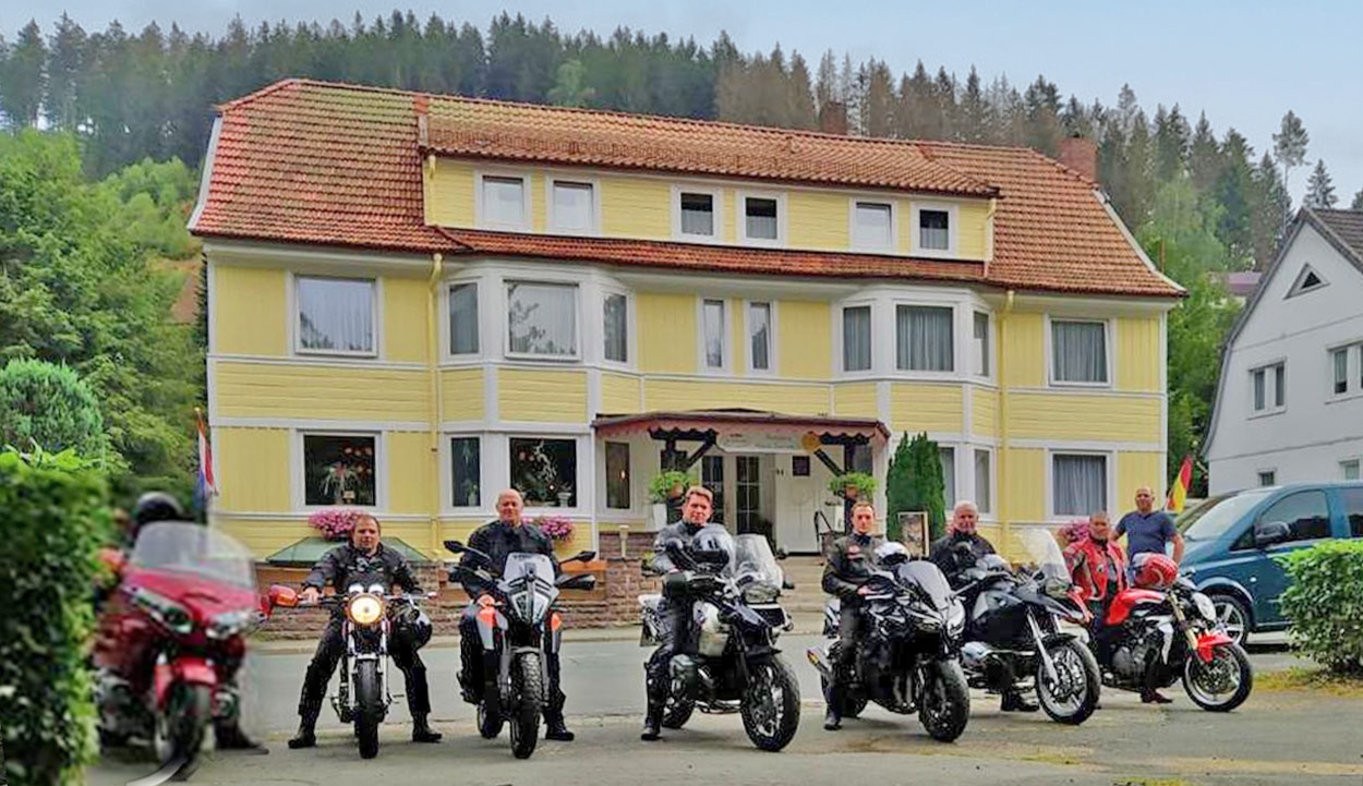 Motorradhotel Pension Haus Sonneck mit Ferienwohnung und Ferienhaus in Wildemann