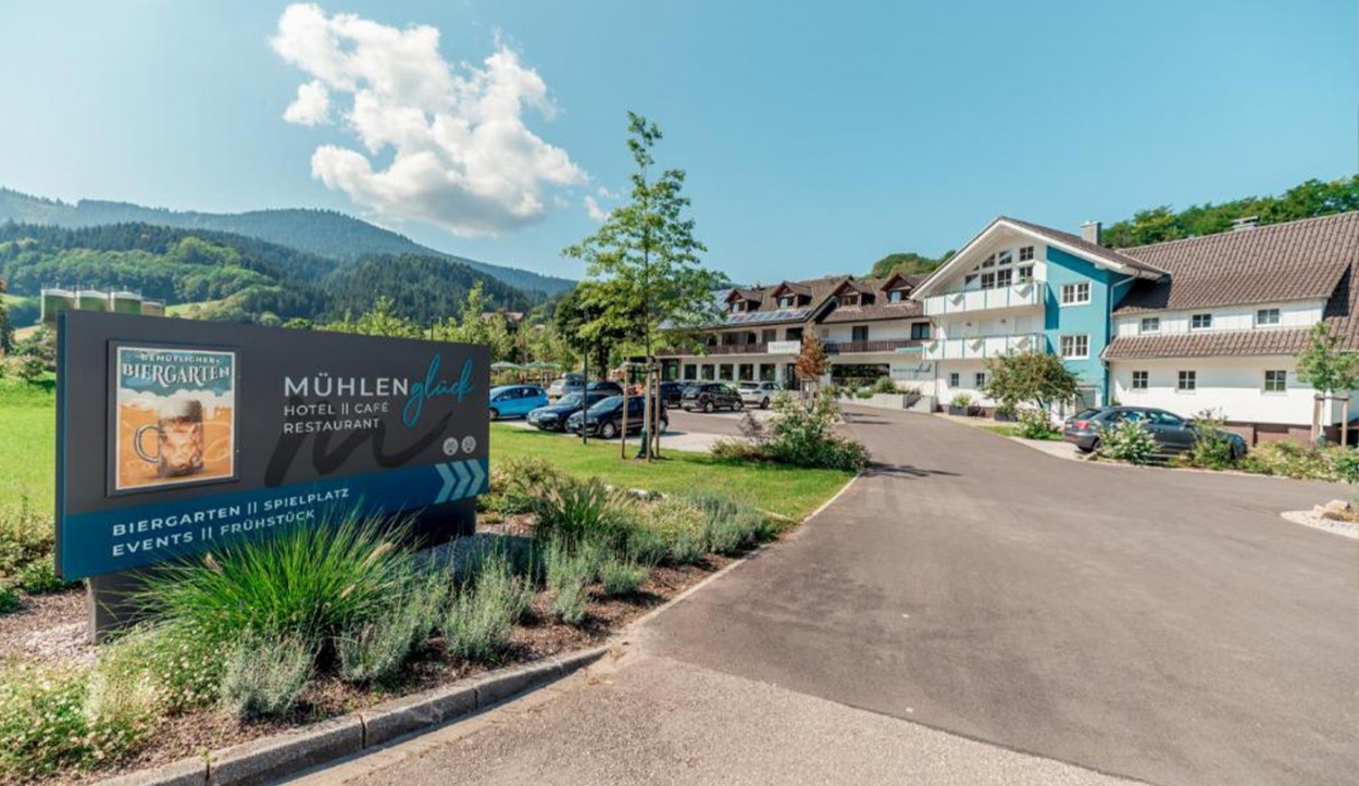 Motorradhotel Hotel, Café & Restaurant Mühlenglück in Oppenau