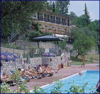 Hotel for Biker Ferienwohnung Elisa Rebomaholidays in Tignale in Gardasee