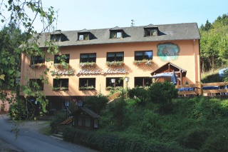 Motorrad Wald- Hotel und Landgasthof AlbachmÃ¼hle in Wasserliesch in Mosel