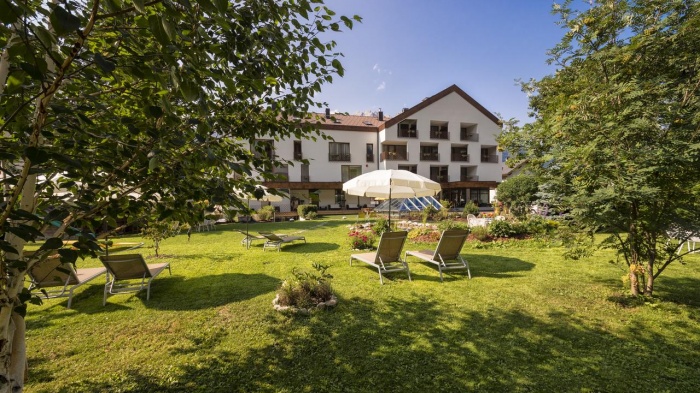 Unser Partnerhaus Sporthotel Tyrol Dolomites in Innichen aktualisiert gerade seine Haus-Fotos. Bitte besuchen Sie uns in den kommenden Tagen erneut.