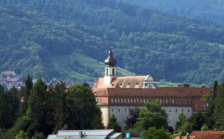 Unser Partnerhaus Kloster Maria Hilf in Bühl aktualisiert gerade seine Haus-Fotos. Bitte besuchen Sie uns in den kommenden Tagen erneut.