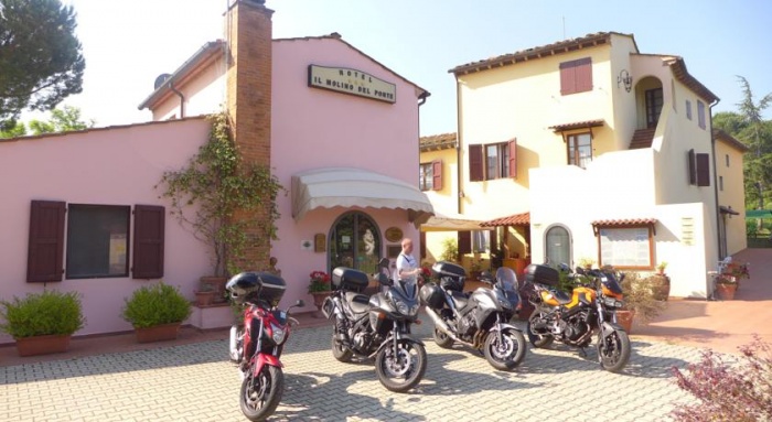  Motorradfahrerfreundliches Hotel 