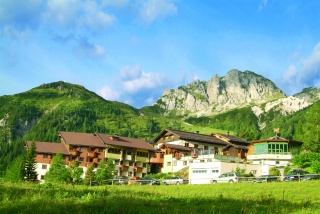  Familien Urlaub - familienfreundliche Angebote im Alpenhotel Plattner in Sonnenalpe Nassfeld  in der Region Gailtal / Naturarena KÃ¤rnten 