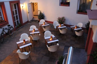  Our motorcyclist-friendly Hotel & Cafe Am Schloss Biebrich  
