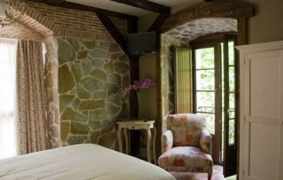  La Casa del Puente (Brücken Haus) in Regules 