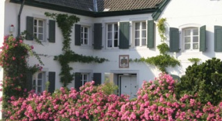  Familienfreundliches  Rhein River Guesthouse in Hitdorf 