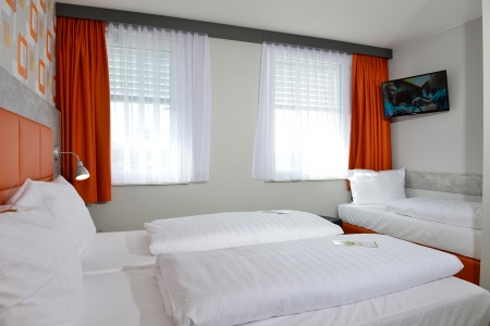  Our motorcyclist-friendly SleepySleepy Hotel Gießen  