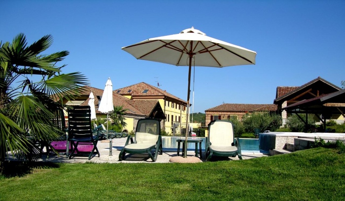 Biker Hotel La Corte Hotel & Ristorante in Calamandrana (AT)