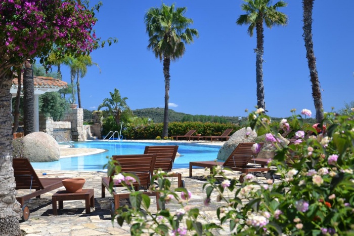 Motorrad Galanias Hotel & Resort in Bari Sardo (OG)