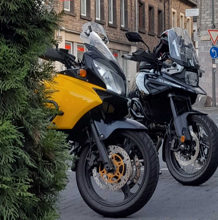  Bikerhouse Hotel Aroma in Burgen 