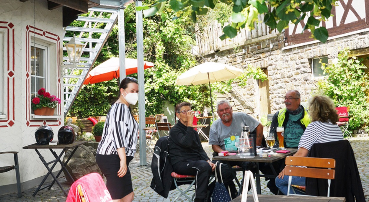  Radtour, übernachten in Hotel & Restaurant Lindenhof   in Bad Laasphe-Hesselbach 