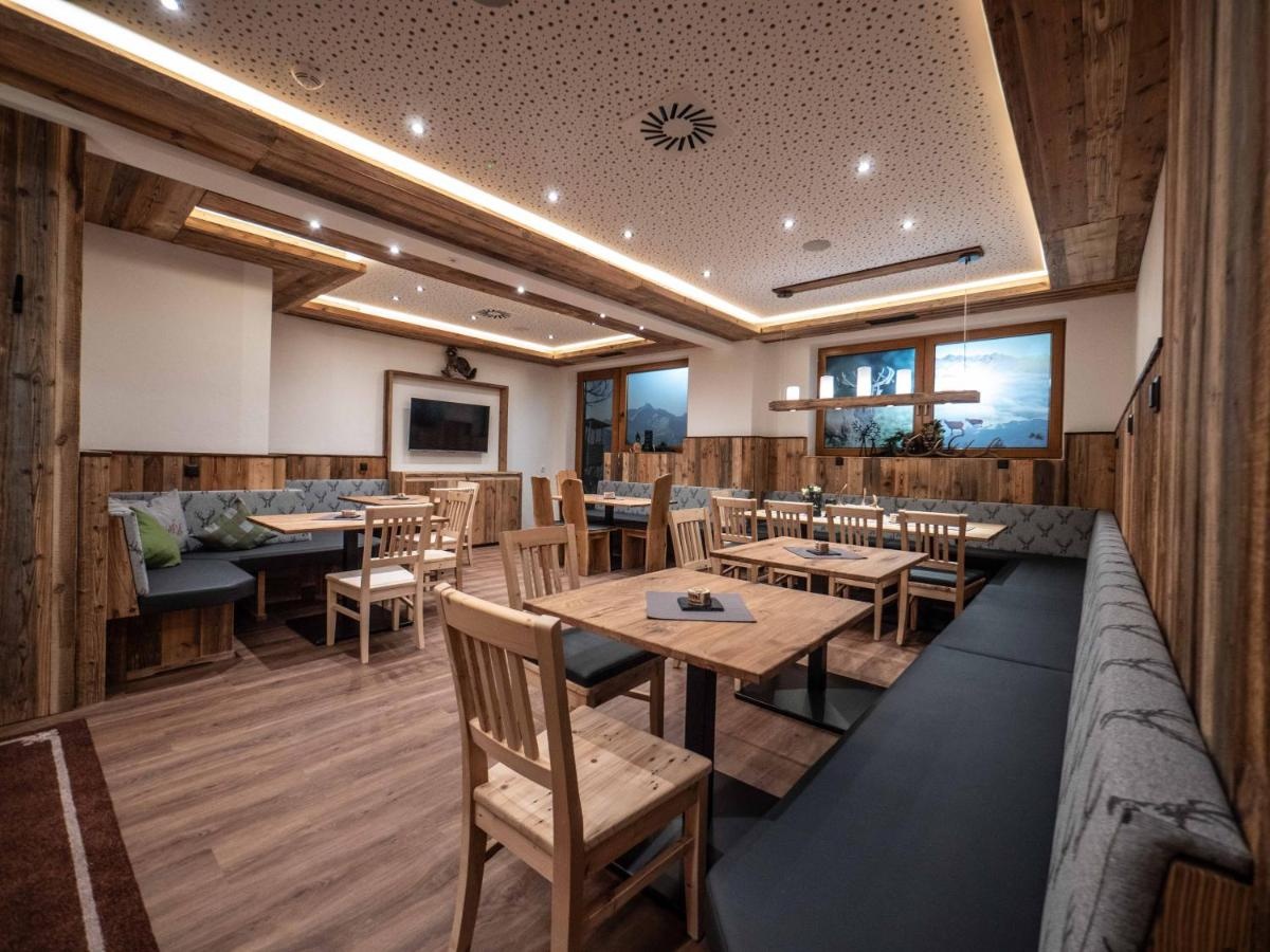Biker Hotel Hotel und Apart Central in Fügen im Zillertal