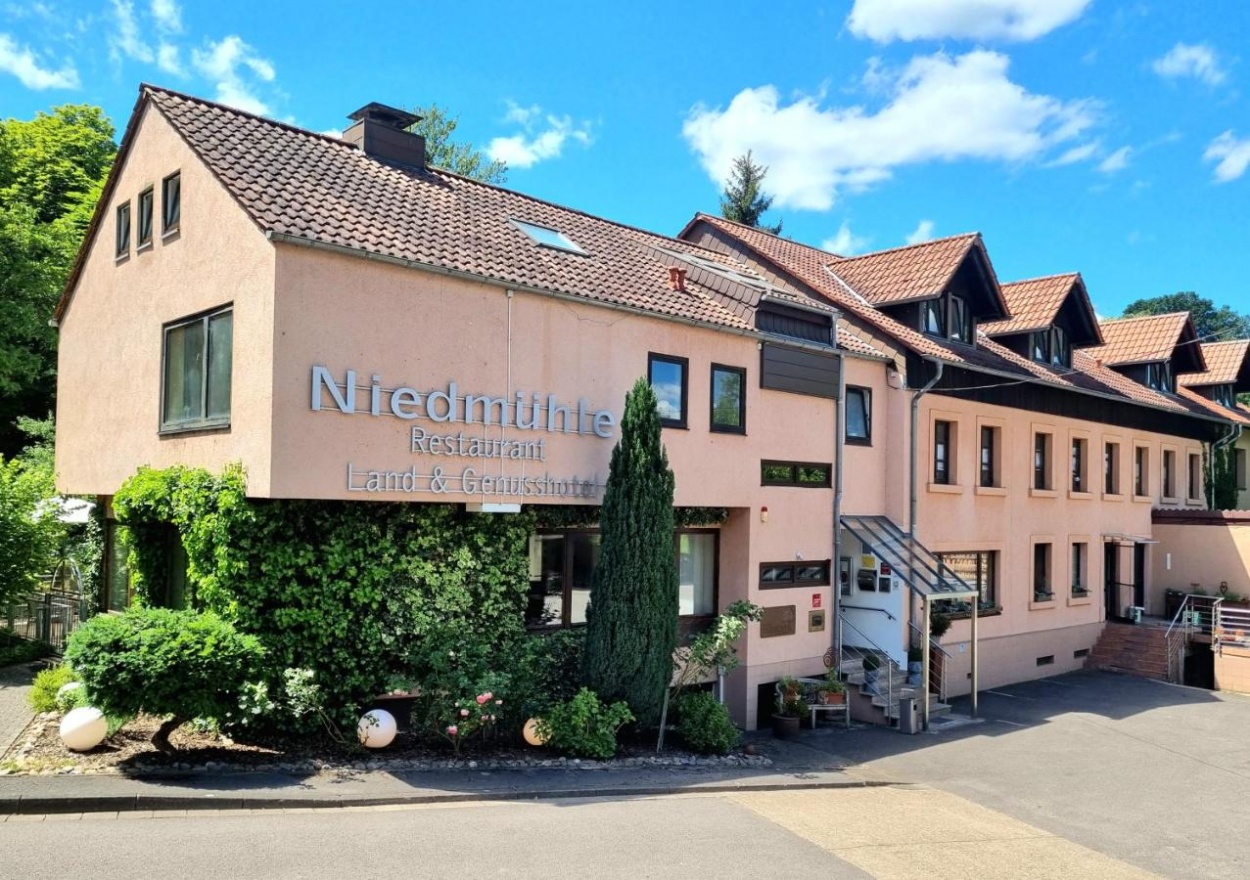  Fahrradtour übernachten im Niedmühle Land & Genuss Hotel in Rehlingen-Siersburg 