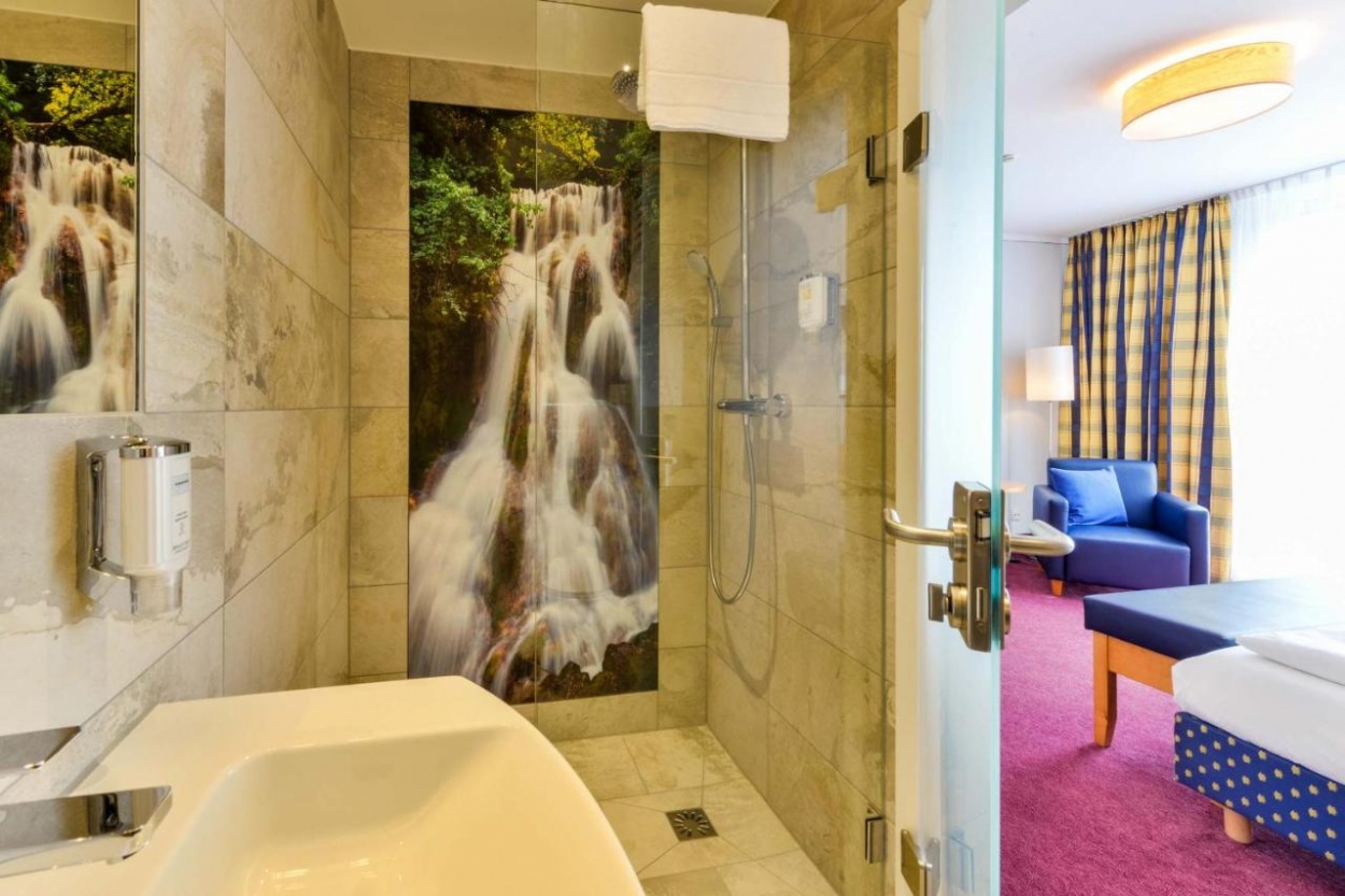  bikerfreundlches Schiller´s Hotel & Restaurant in OLCHING 