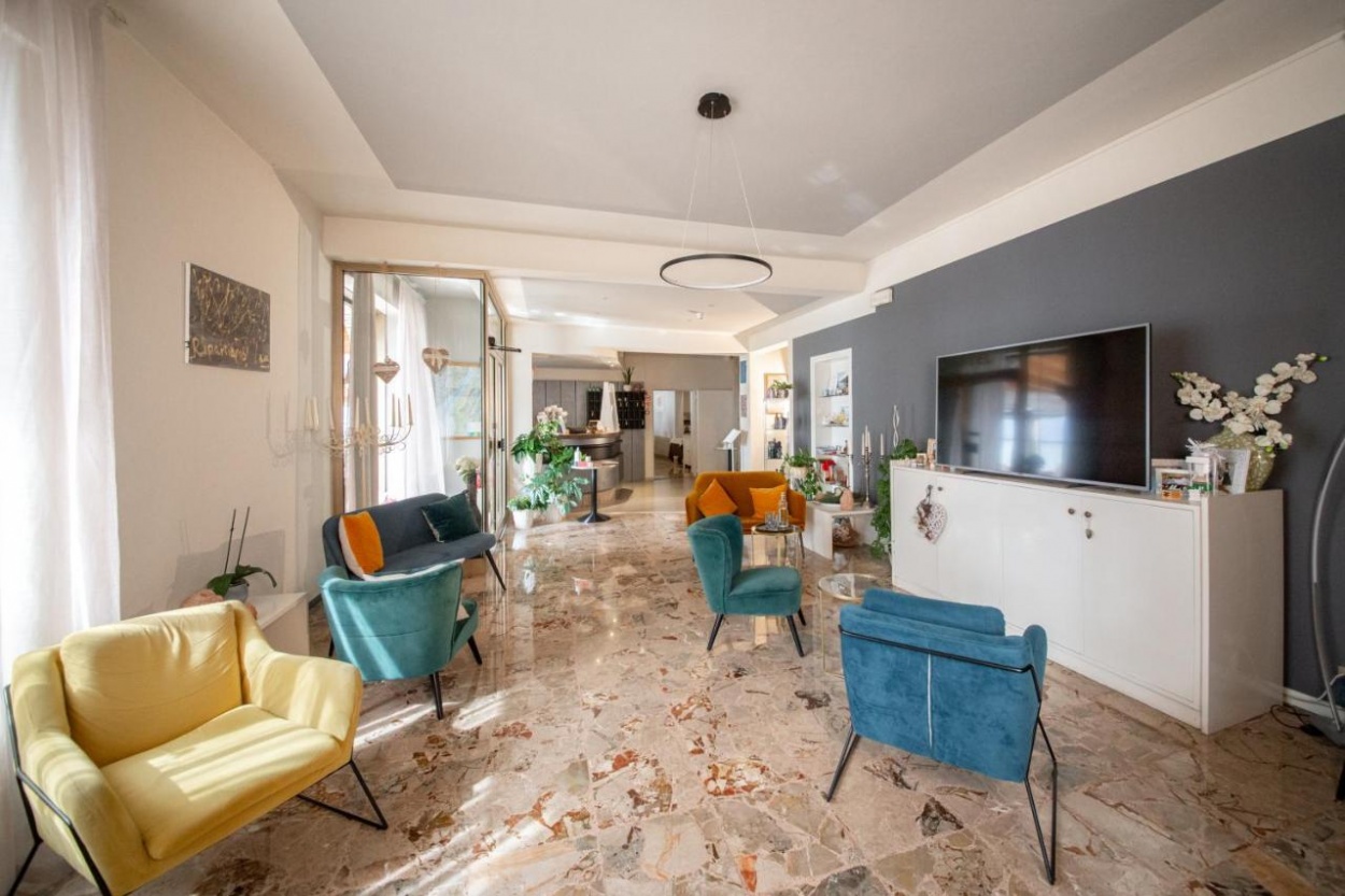  Hotel Menapace in Torri del Benaco 