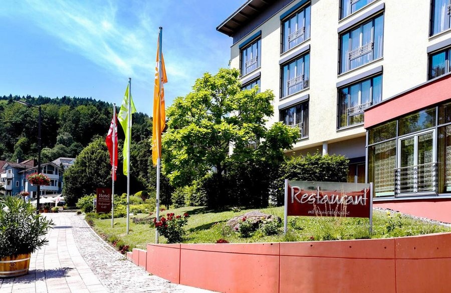 Motorrad Nashira Kurpark Hotel in Bad Herrenalb