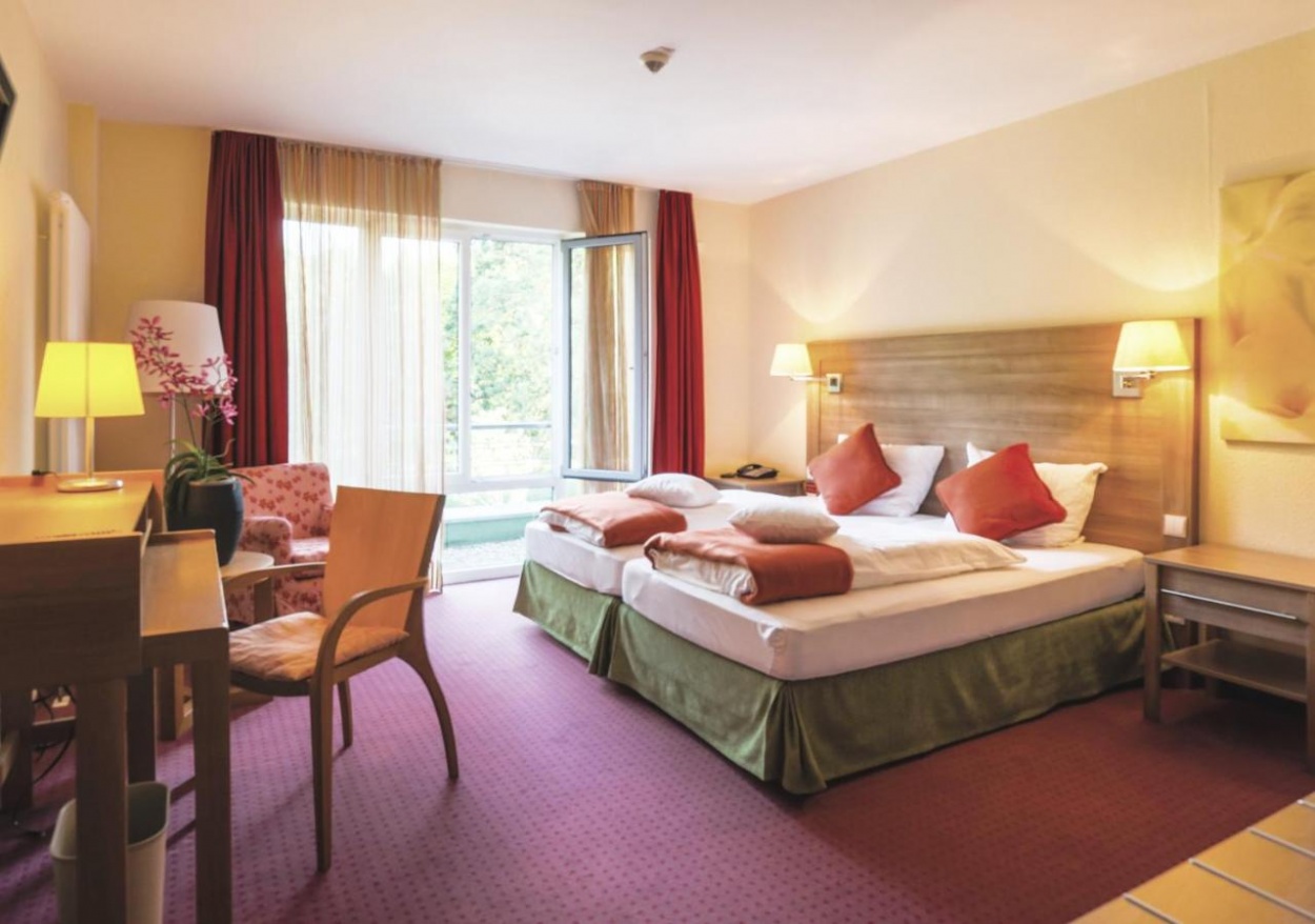  bikerfreundlches Nashira Kurpark Hotel in Bad Herrenalb 