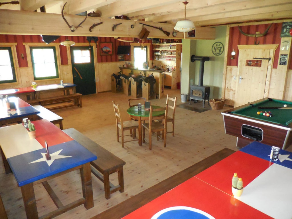  Our motorcyclist-friendly Horse Lake Ranch & Saloon - Ostseeurlaub wie im wilden Westen  