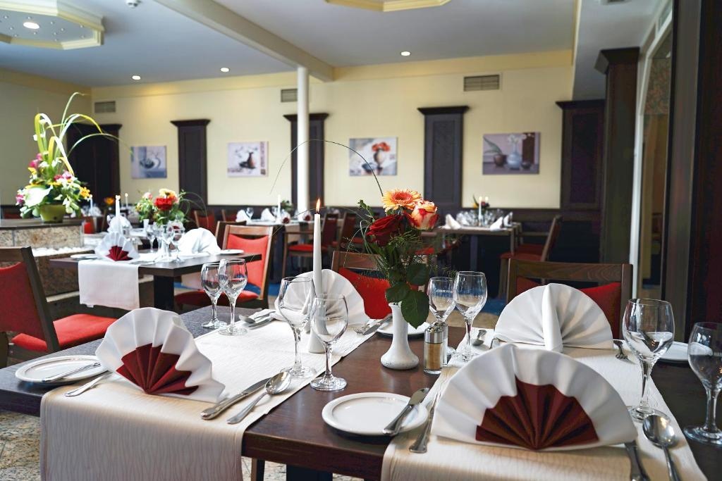 Motorrad- & Radsporthotel AVALON Hotel Königshof in Königslutter am Elm – Hotelansicht