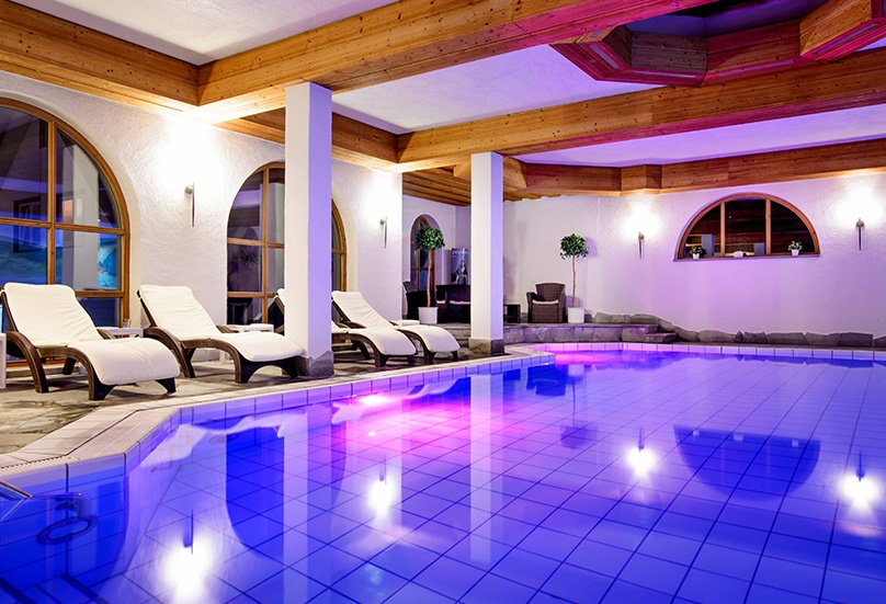  bikerfreundlches Holzschuh`s Schwarzwaldhotel WELLNESS & SPA in Baiersbronn-Schönmünzach 