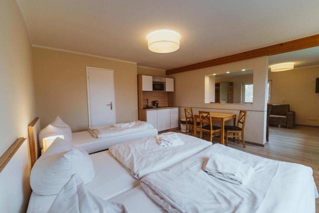 Motorrad- & Radsporthotel Aparthotel Stralsund in Stralsund – Hotelansicht