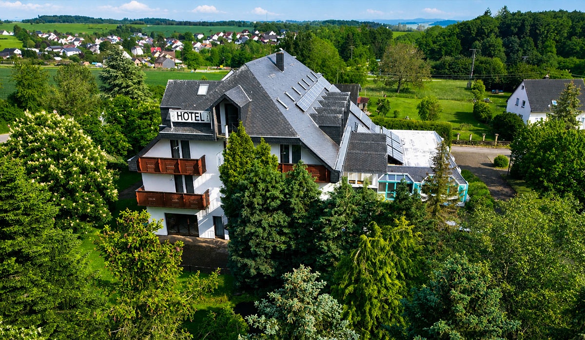 Motorrad- & Radsport- Zenners Landhotel in Newel – Unterkunft für Motorradfahrer und Radsportler