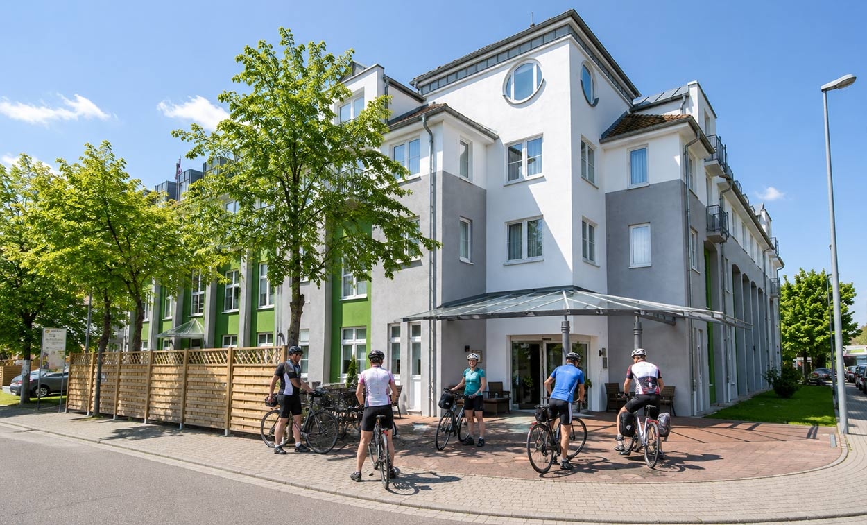 Fahrradfahrer ACHAT Hotel Leipzig Messe in Leipzig