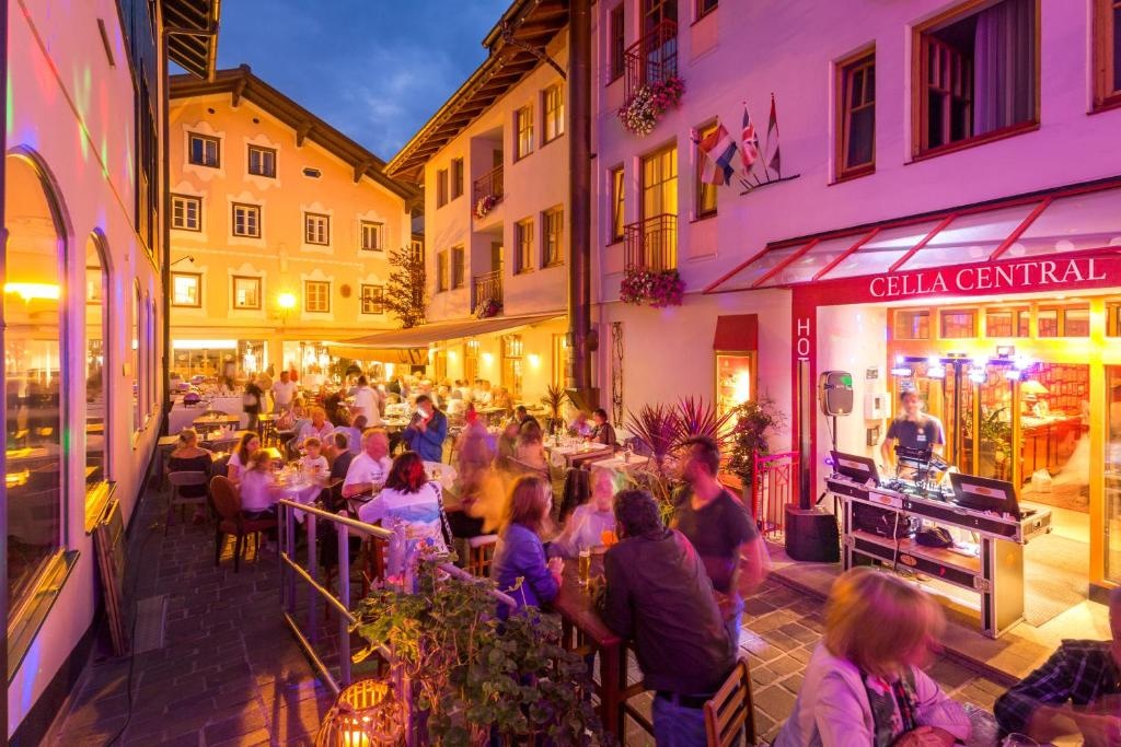  Our motorcyclist-friendly Historic Boutique Hotel Cella Central  