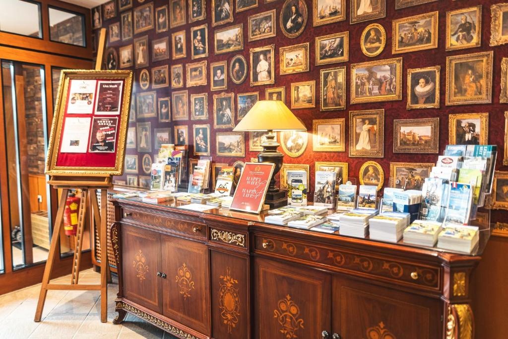 Motorrad- & Radsporthotel Historic Boutique Hotel Cella Central in Zell am See – Hotelansicht