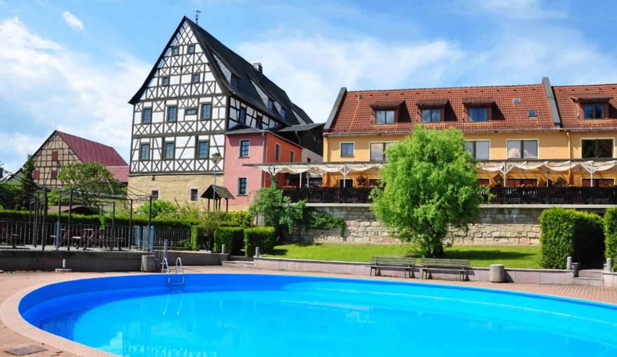 Motorrad- & Radsporthotel Landhotel Edelhof in Uhlstädt-Kirchhasel – Hotelansicht