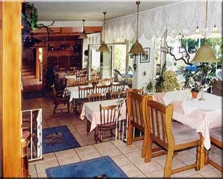  Fahrradtour übernachten im Hotel Restaurant Cafe Haus am Weiher in Sinzig-Bad Bodendorf 