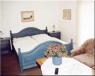  Radtour, übernachten in Hotel Restaurant Cafe Haus am Weiher in Sinzig-Bad Bodendorf 