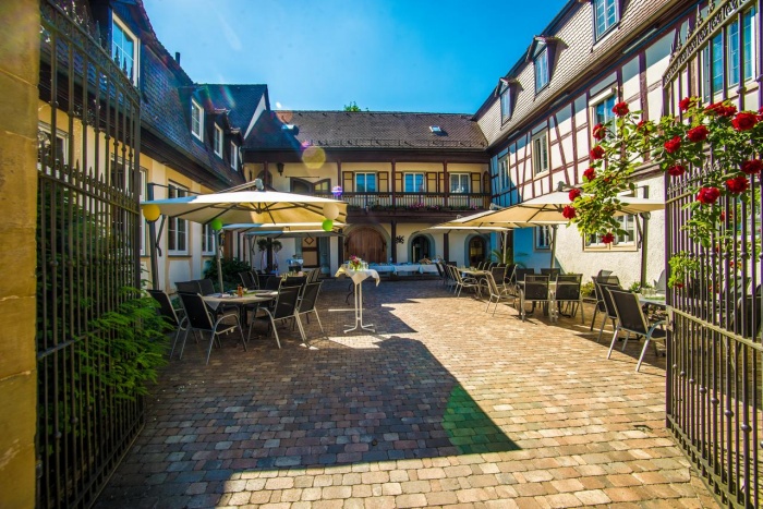  Fahrradtour übernachten im Schloss Döttingen in Braunsbach-Döttingen 