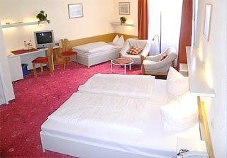  Our motorcyclist-friendly Hotel Restaurant Höhenblick  