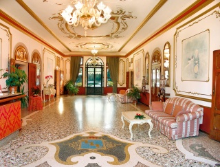 Motorrad Park Hotel Villa Marcello Giustinian in Mogliano Veneto