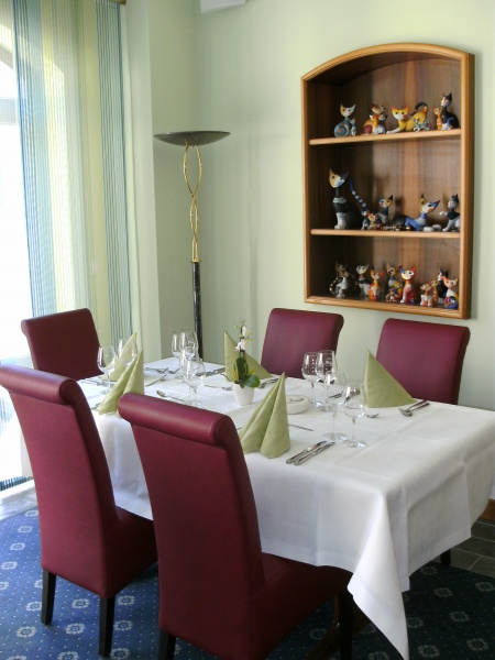  Familien Hotel Angebot im Weinhotel Hubertus Garni in Klotten 