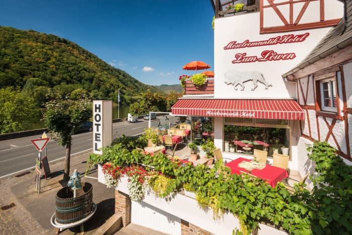  Our motorcyclist-friendly Moselromantik-Hotel zum Löwen  
